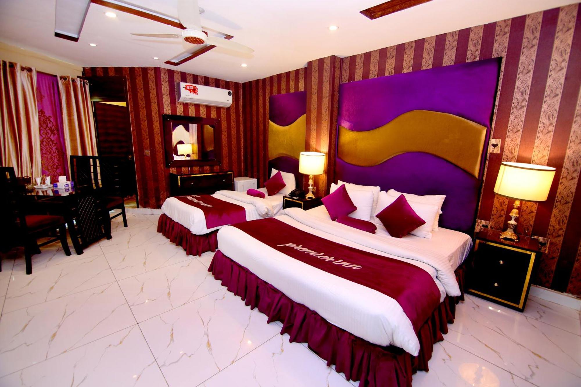 Premier Inn Gulberg Lahore Exteriör bild
