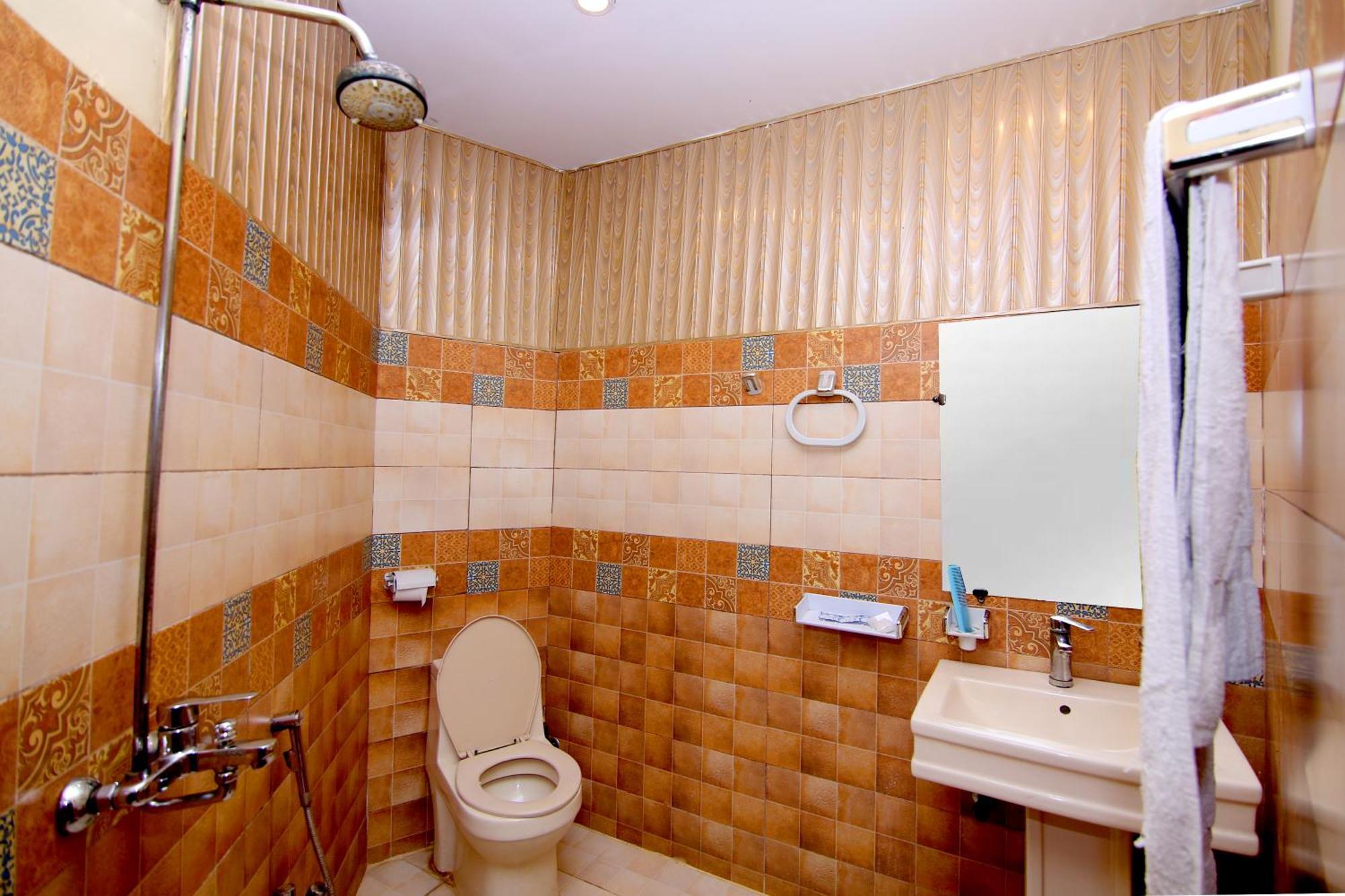 Premier Inn Gulberg Lahore Exteriör bild