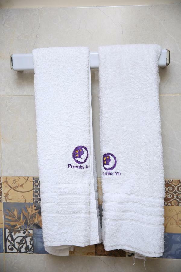 Premier Inn Gulberg Lahore Exteriör bild